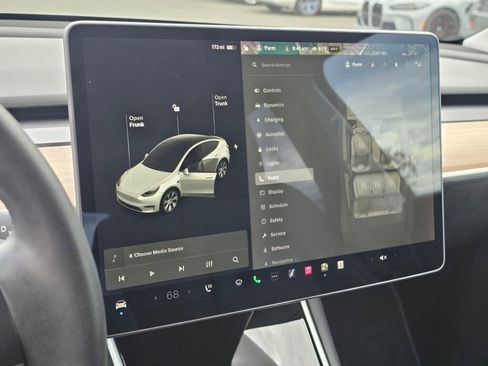 Used 2020 Tesla Model Y Long Range AWD/4WD image 34