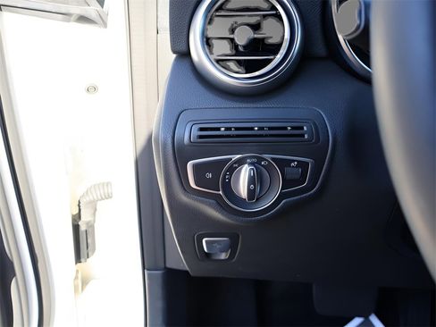 Certified 2021 Mercedes-Benz GLC 300 4MATIC image 36