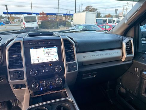 Used 2019 Ford F350 Lariat w/ Lariat Ultimate Package image 20