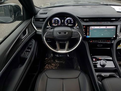 New 2026 Jeep Grand Cherokee Limited image 17