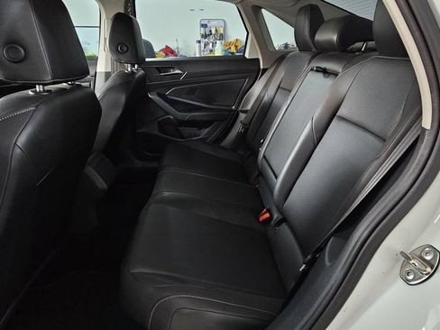 Used 2020 Volkswagen Jetta SE FWD image 16
