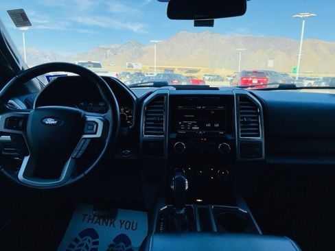 Used 2015 Ford F150 Lariat image 11