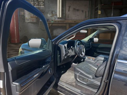 Used 2019 Ford Expedition Max Platinum image 13