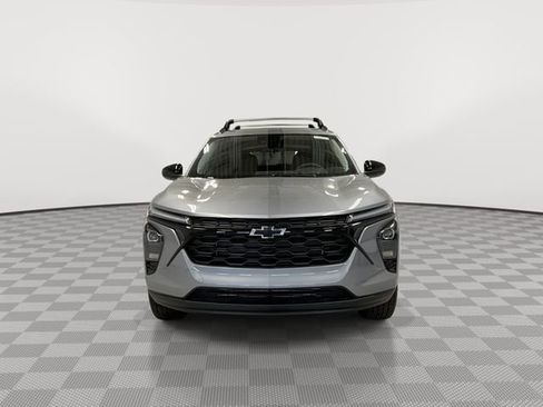 New 2026 Chevrolet Trax LT w/ Driver Confidence Package FWD image 3