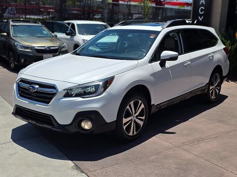 Used 2018 Subaru Outback 2.5i Limited AWD/4WD image 5