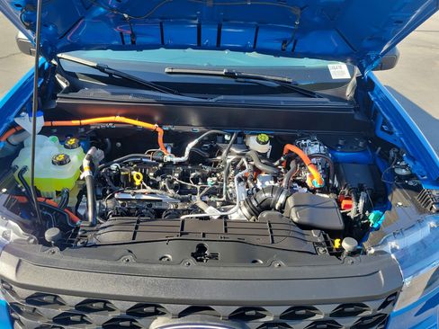 Used 2025 Ford Maverick XL image 15