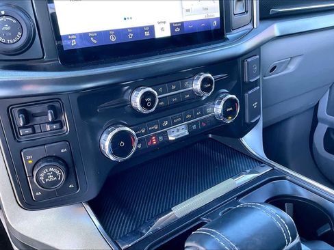 Used 2022 Ford F150 Limited image 32
