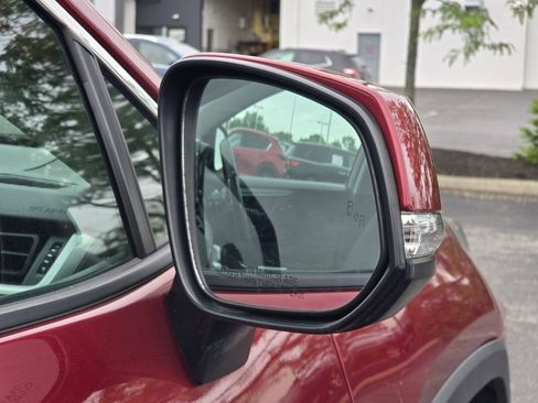 Used 2021 Toyota RAV4 XLE AWD/4WD image 16