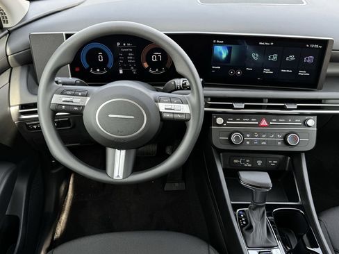 New 2026 Hyundai Tucson SE image 11