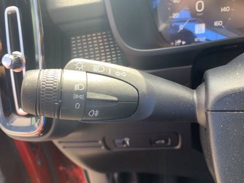 Used 2019 Volvo XC40 T5 R-Design AWD/4WD image 27