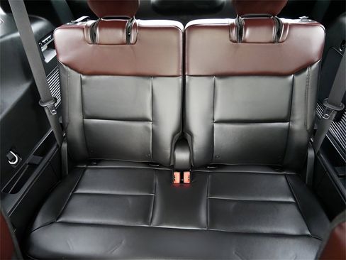 Used 2023 Ford Explorer Platinum w/ Technology Package image 15