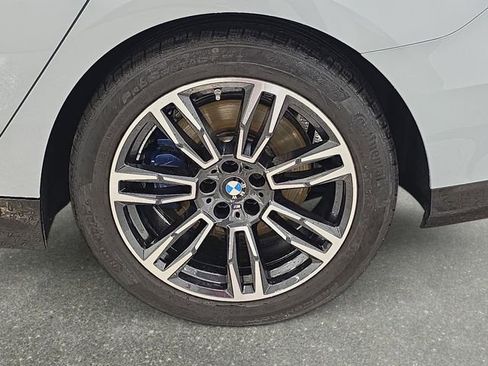 Certified 2026 BMW 530i xDrive w/ M Sport Package image 29