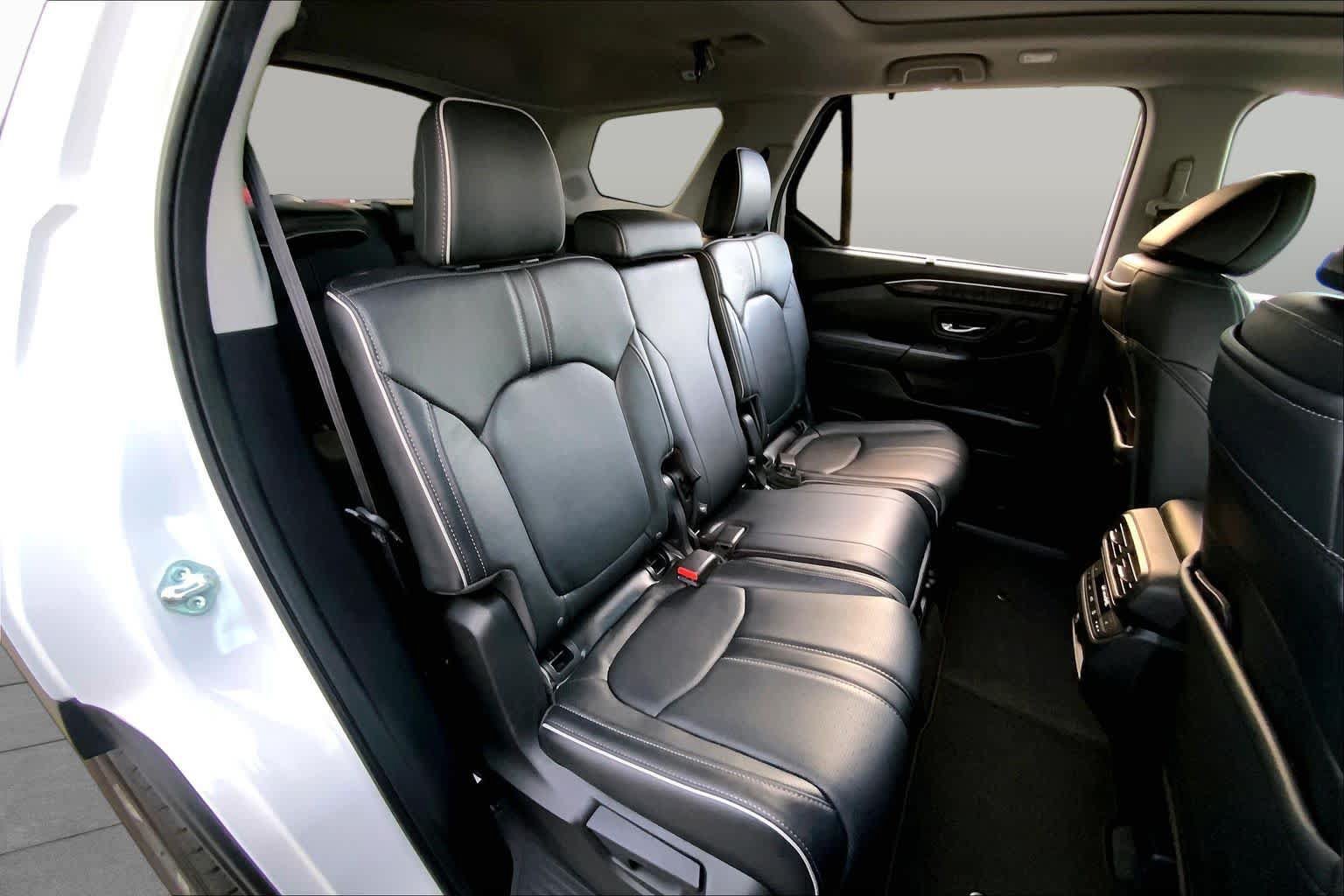Used 2023 Honda Pilot Elite image 20
