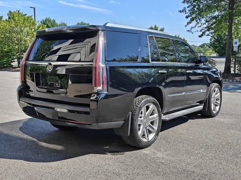 Used 2015 Cadillac Escalade Premium AWD/4WD image 3