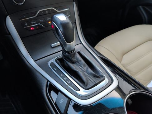 Used 2015 Ford Edge SEL w/ Equipment Group 201A image 24