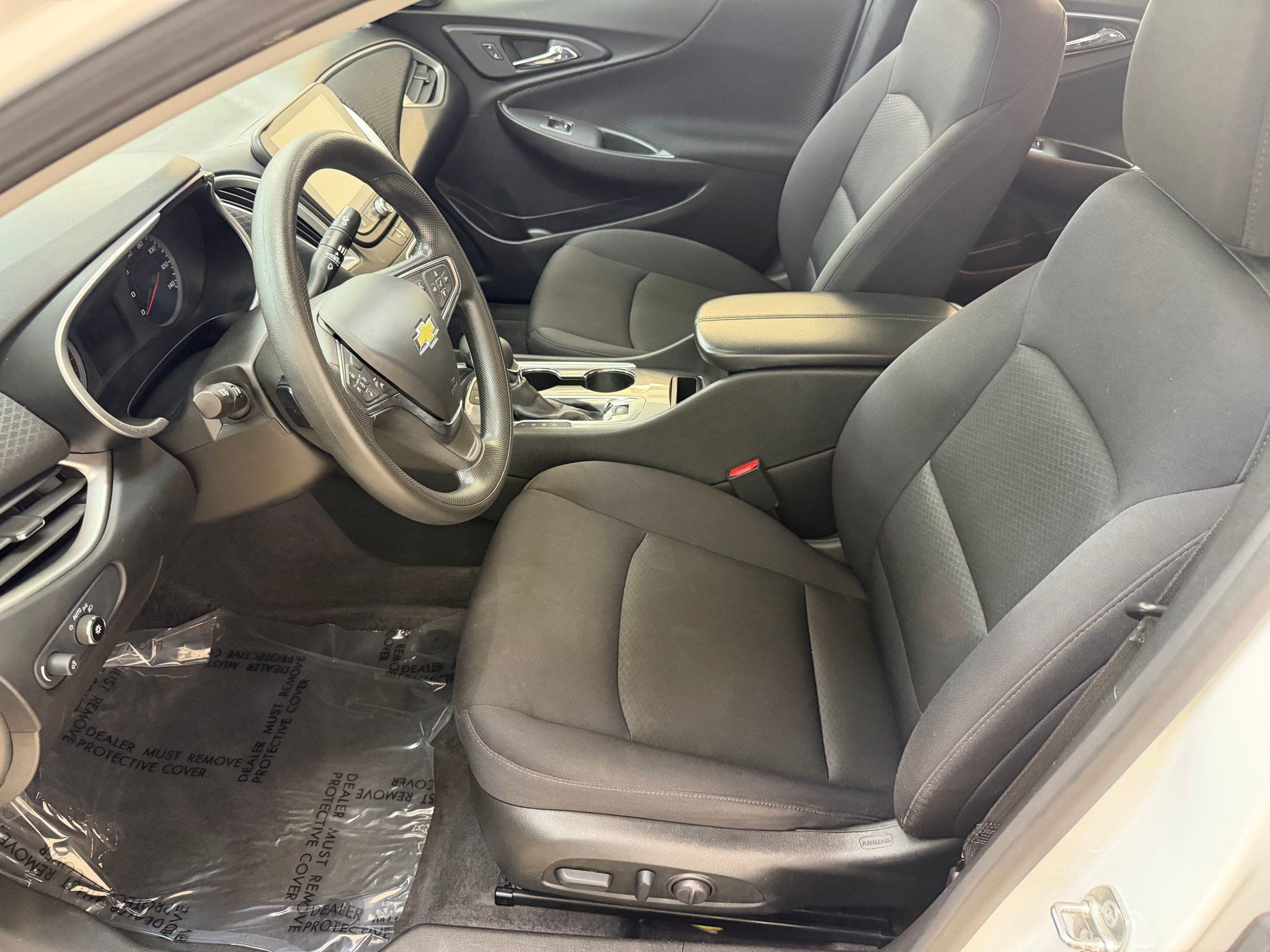 Used 2025 Chevrolet Malibu LT FWD image 5