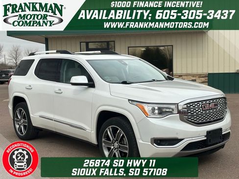 Used 2018 GMC Acadia Denali w/ Technology Package image 1