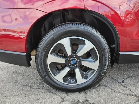 Used 2017 Subaru Forester 2.5i Premium AWD/4WD image 5