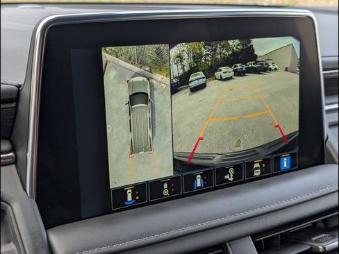 Used 2022 Chevrolet Tahoe Z71 w/ Luxury Package image 18