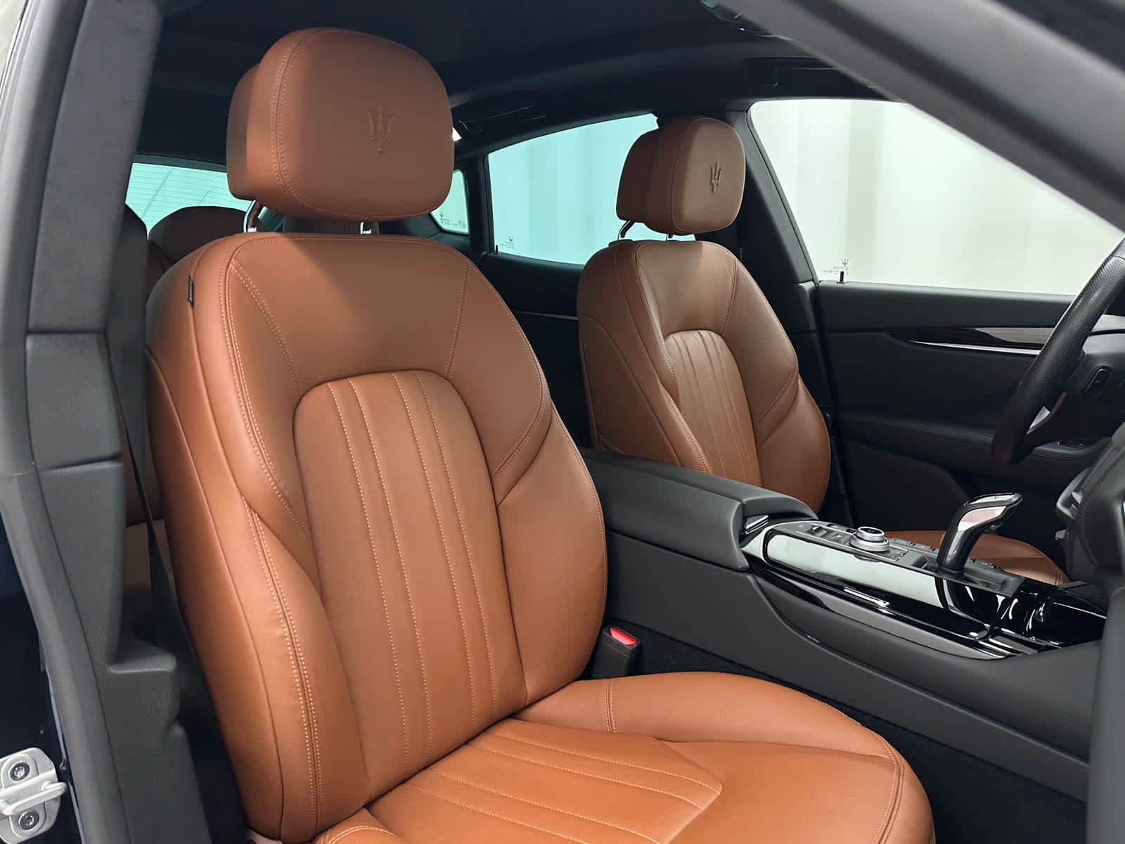Used 2023 Maserati Levante GT AWD/4WD image 19