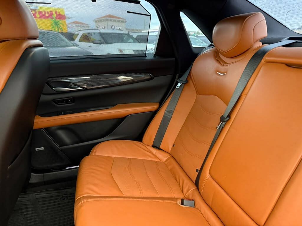 Used 2018 Cadillac CT6 Luxury RWD image 21