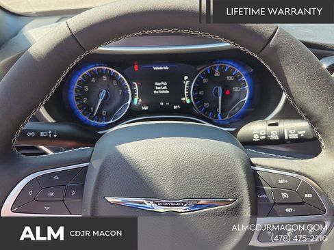 New 2026 Chrysler Pacifica Select FWD image 22