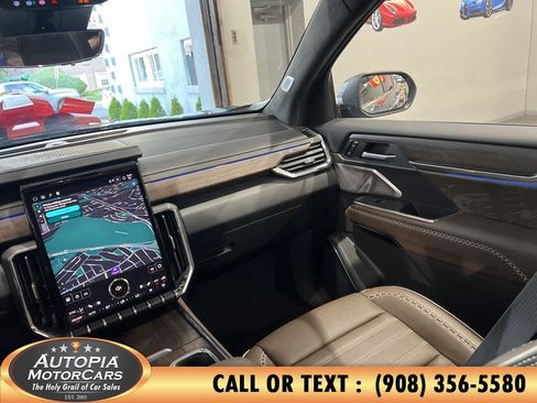 Used 2026 GMC Acadia Denali Ultimate FWD image 30
