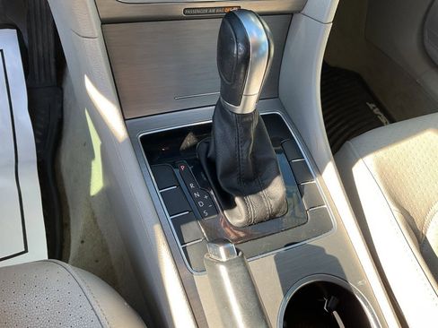 Used 2014 Volkswagen Passat 2.5 SE image 11