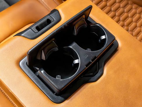 Used 2019 Lamborghini Urus image 29