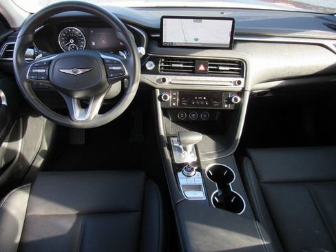 Used 2025 Genesis G70 2.5T image 10