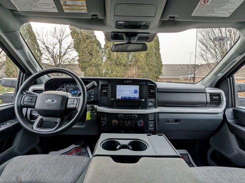Used 2025 Ford F250 XLT image 14