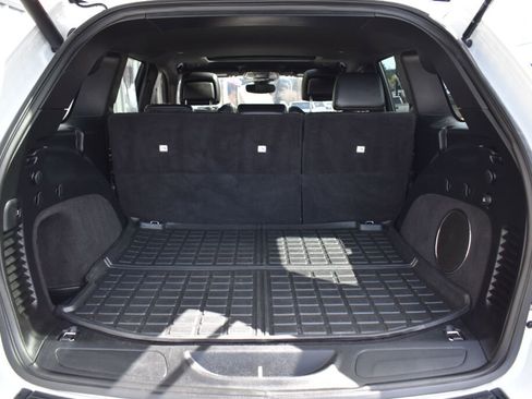 Used 2020 Jeep Grand Cherokee Altitude image 21