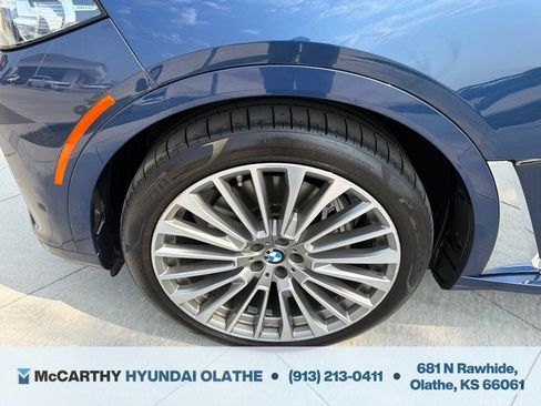 Used 2021 BMW X7 xDrive40i w/ Executive Package 2 AWD/4WD image 21