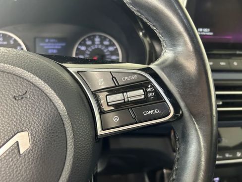 Used 2022 Kia Seltos Nightfall Edition image 17