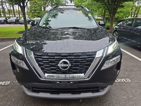 Used 2023 Nissan Rogue SV w/ SV Premium B Package FWD image 3
