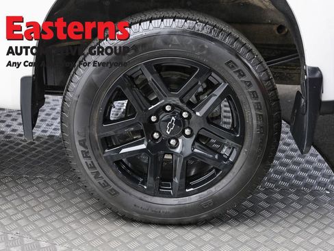 Used 2024 Chevrolet Silverado 1500 Custom w/ LPO, Dark Essentials Package AWD/4WD image 8