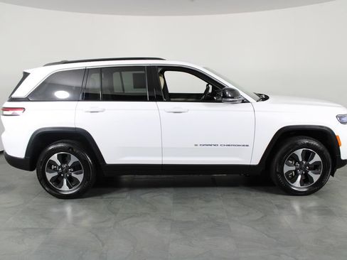 Used 2024 Jeep Grand Cherokee Limited 4xe AWD/4WD image 14