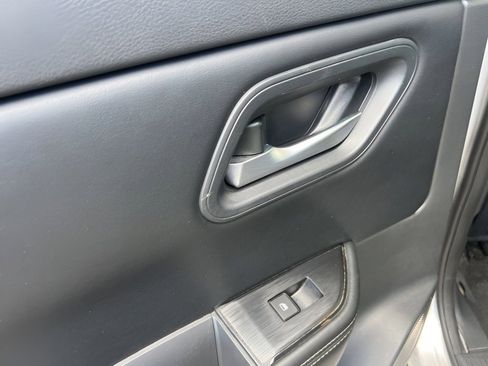 Used 2024 Nissan Rogue SV image 21