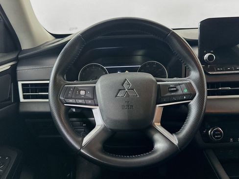 Used 2024 Mitsubishi Outlander SE FWD image 18