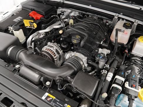 Certified 2024 Jeep Gladiator Sport image 51