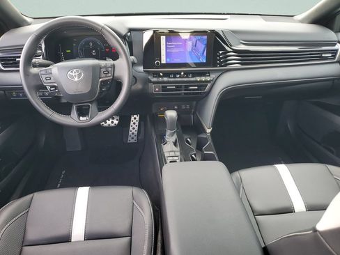 Used 2026 Toyota Camry SE w/ Convenience Package FWD image 14