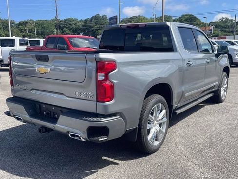 New 2026 Chevrolet Silverado 1500 High Country AWD/4WD image 3