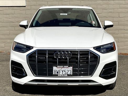 Used 2021 Audi Q5 Premium w/ Convenience Package image 2