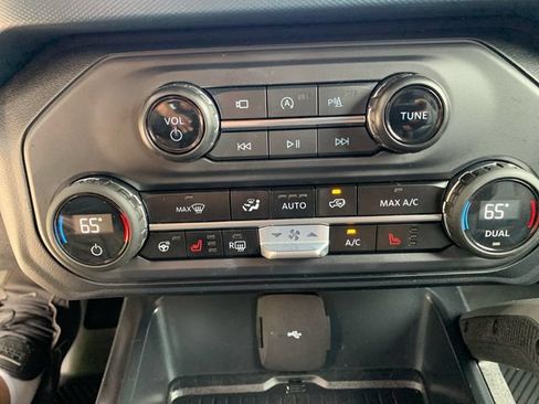 Used 2024 Ford Bronco Outer Banks AWD/4WD image 34