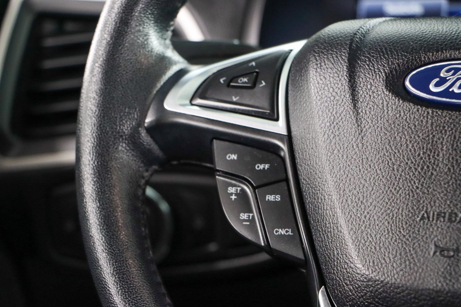 Used 2022 Ford Edge SEL AWD/4WD image 13