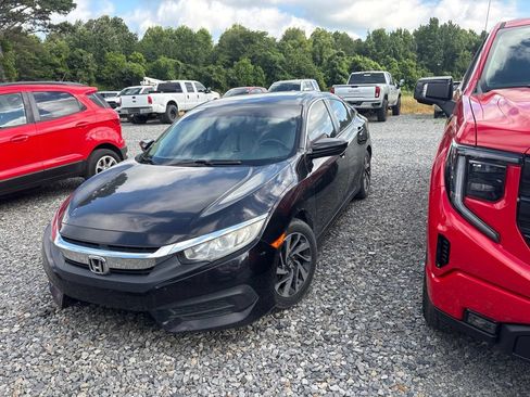 Used 2017 Honda Civic EX image 2