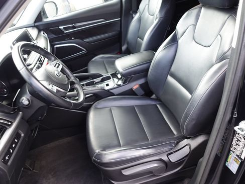 Used 2020 Kia Telluride LX AWD/4WD image 19