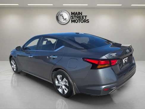 Used 2025 Nissan Altima 2.5 S image 3