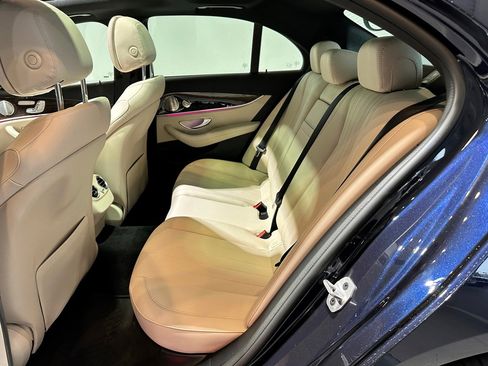 Used 2023 Mercedes-Benz E 350 4MATIC Sedan image 30