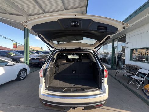 Used 2015 GMC Acadia SLT AWD/4WD image 7